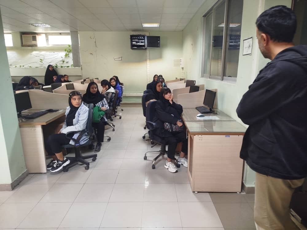 بازدید دانش آموزان دبیرستان بشارت تبریز