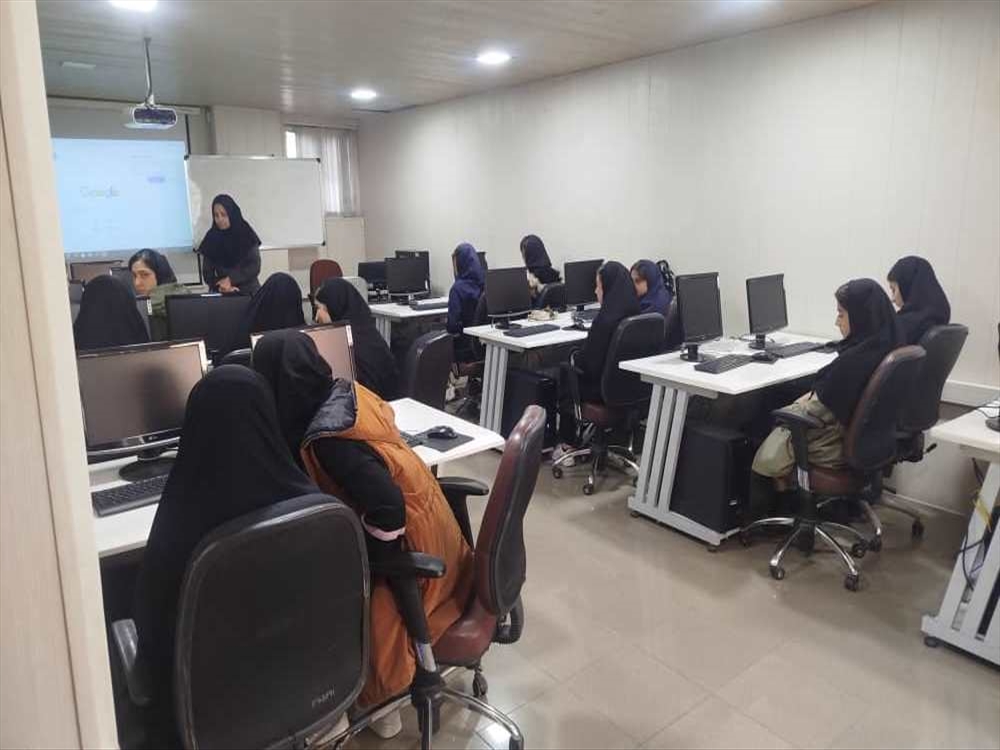 بازدید دانش آموزان دبیرستان بشارت تبریز