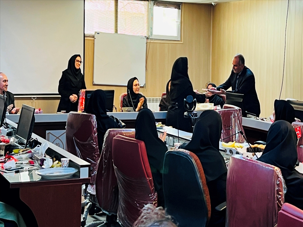 بزرگداشت روز معلم و تودیع و معارفه معاونین آموزشی 