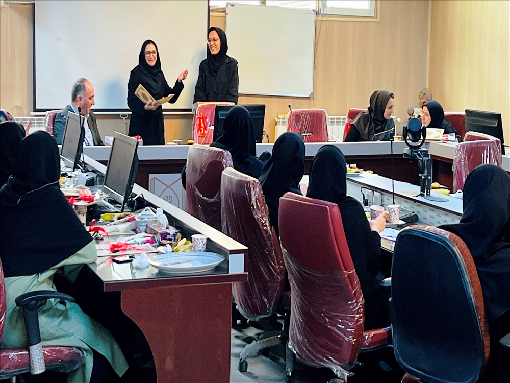 بزرگداشت روز معلم و تودیع و معارفه معاونین آموزشی 